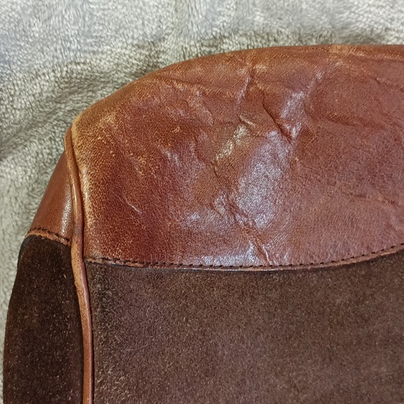 VGT Thomas Burberry Suede shoulder handbag - Picture 14 of 15